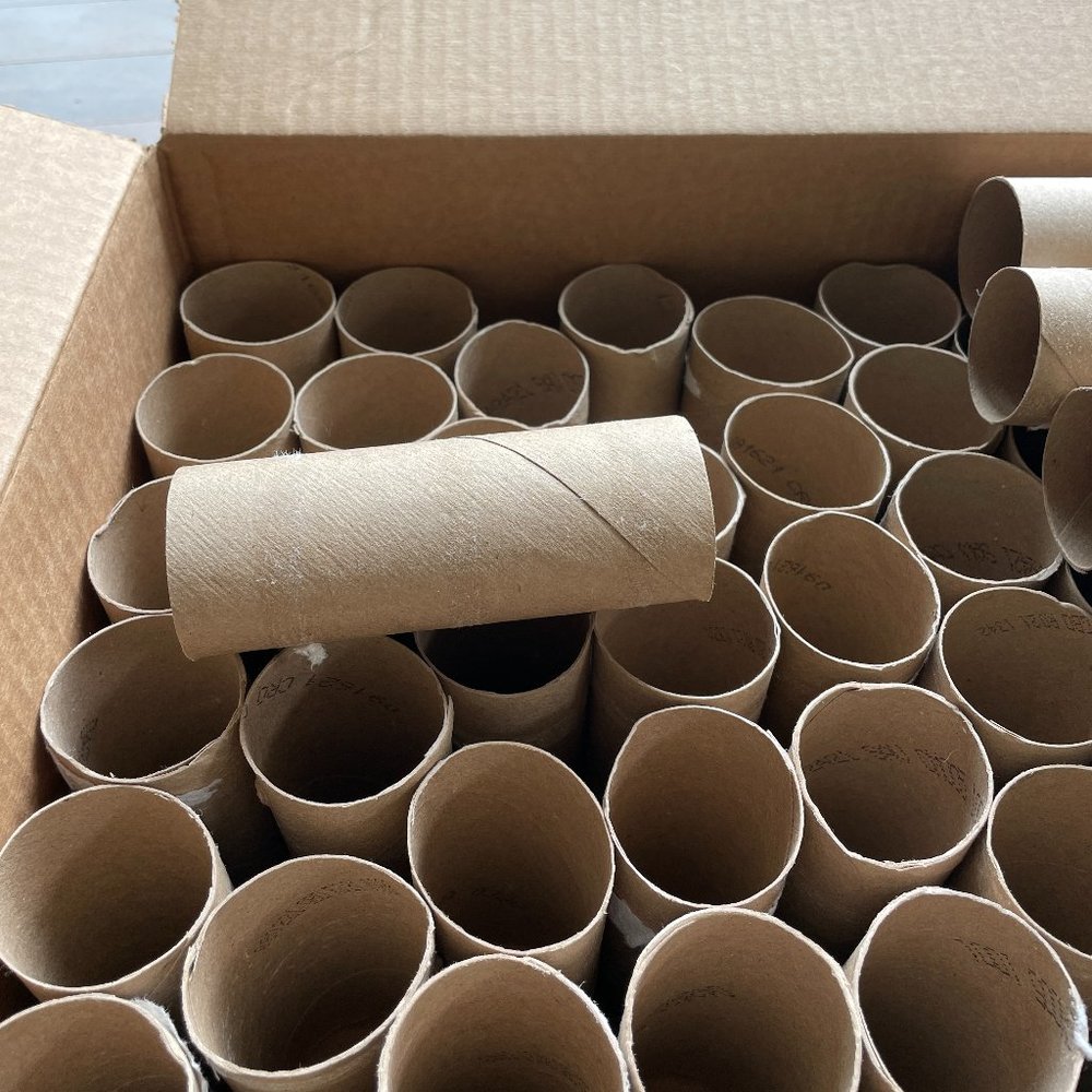 Cardboard Toilet Paper Rolls - 86 empty rolls / tubes